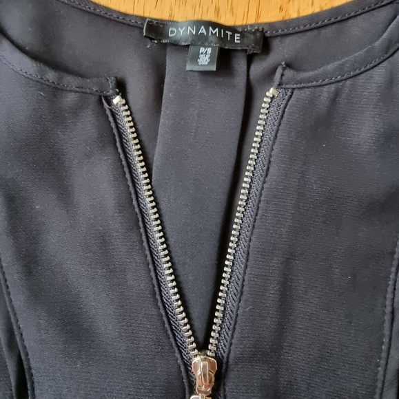 🌟3/$40 Sale!Mix & Match🌟 Dynamite Sheer Flowy Blouse - Picture 6 of 7